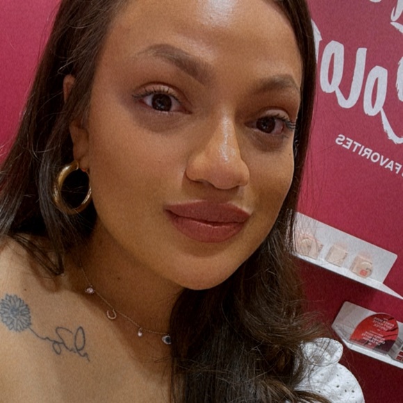 Meet your Posher, D'vaunee - Picture 1 of 1